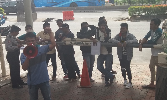 Kesatuan Aksi Pemuda Anti Korupsi (KAPAK) Melakukan Demo di Depan KPK. Foto Fadilah/Nusantaranews