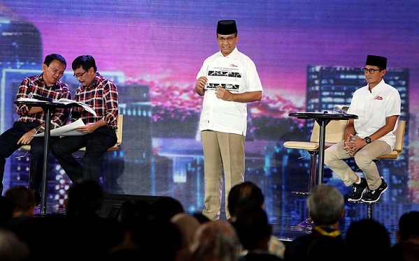 Anies-Sandi saat menyampaikan pemaran di debat pilkada 3/Foto: Detikcom / Rengga Sancaya