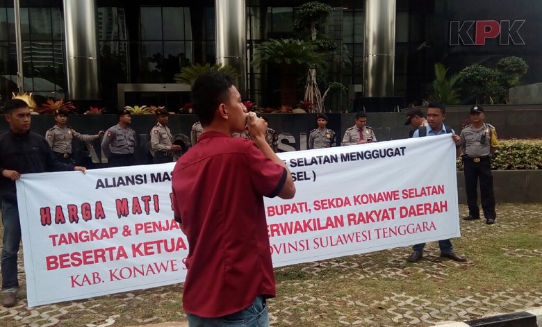 Aksi Demo Aliansi Masyarakat Konsel Menggugat di KPK. Foto Dok. Pribadi