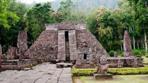 Candi Sukuh di Karang Anyar/Foto via ksmtour