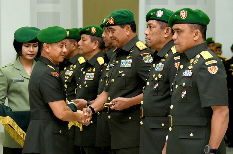 Kasad, Jenderal TNI Mulyono, memimpin sertijab Danpusterad, Pangdam Jaya dan Aspam Kasad/Foto Dok. Dispenad