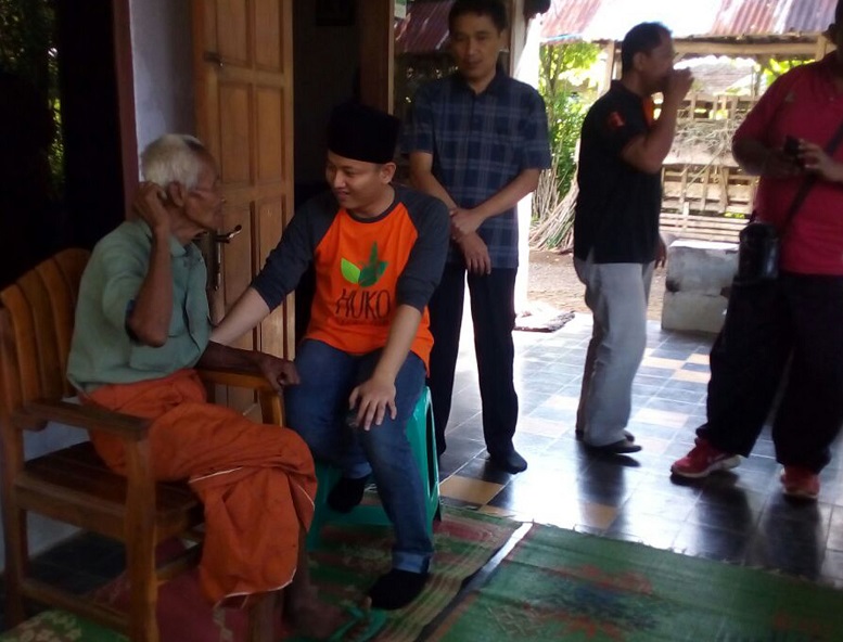 Mbah Bari seorang kakek sebatang kara di Trenggalek Berhasil Selamat Dari Reruntuhan rumahnya/Foto dok. pribadi/Nusantaranews