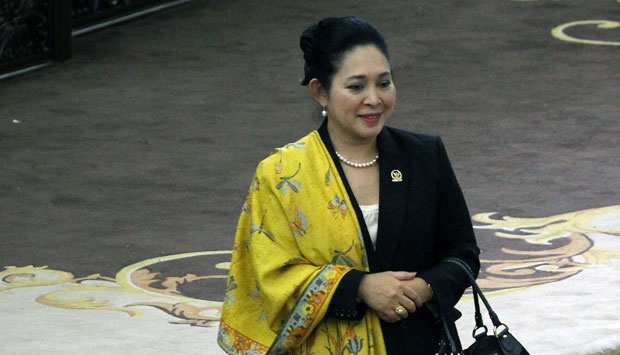 Titiek Soeharto di mimbar utama pada jeda Sidang Paripurna pemilihan Pimpinan MPR di Gompleks Parlemen Senayan, Jakarta, 7 Oktober 2014. Foto: TEMPO/Dhemas Reviyanto