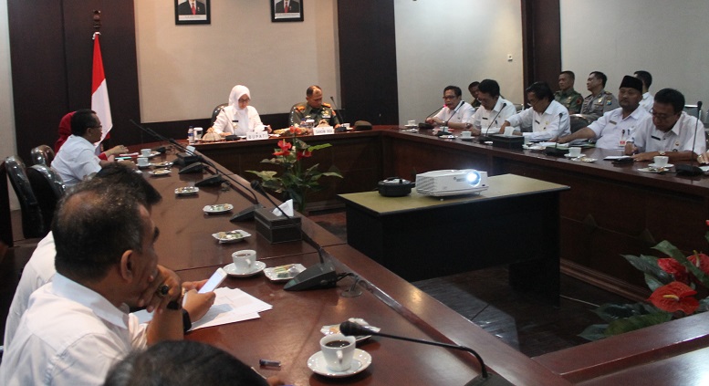 rapat koordinasi tehnis penyelenggaraan program TNI Manunggal Membangun Desa (TMMD) bersama bupati Jember/Foto Dok. Pribadi/Nusantaranews