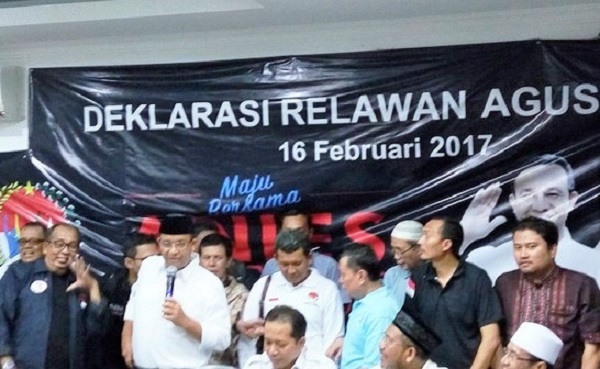 Anies saat menghadiri deklarasi dukungan dari relawan Agus-Sylvi. Foto Okezon.com/Salsa