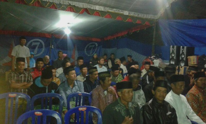 Suasana Doa dan Tahlil. Foto Muh Nurcholis