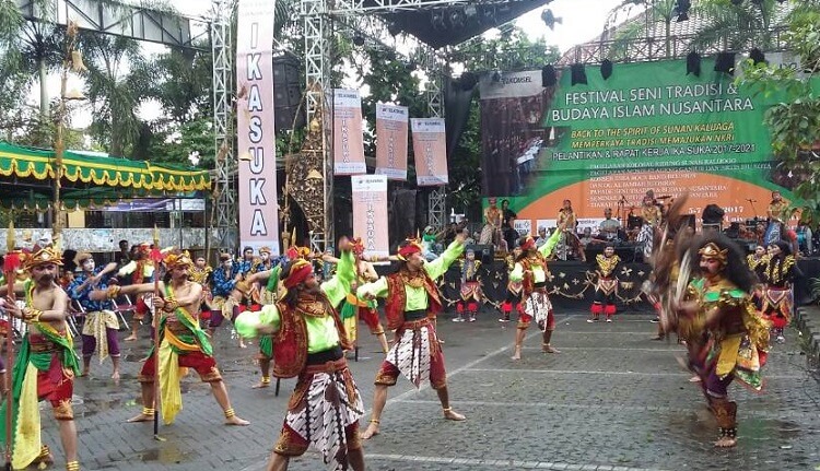 ika uin suka gelar seni tradisi dan budaya/foto ucok/nusantaranews