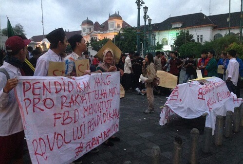 Aksi Forum BEM DIY tuntut Revolusi Pendidikan. Foto NUSANTARAnews