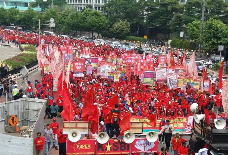 (Ilustrasi) Lautan Massa Buruh di aksi May Day (Foto Restu Fadilah/Nusantaranews)