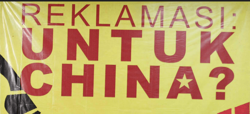 Reklamasi Untuk China/Foto Spanduk/nusantaranews