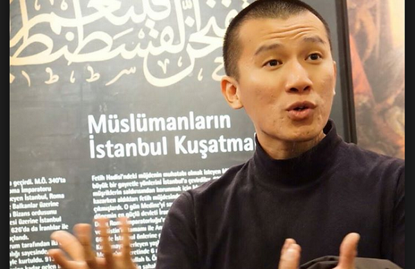 Aktivis Hizbut Tahrir Indonesia (HTI) Felix Y Siauw/Foto: Dok. HTI/Nusantaranews