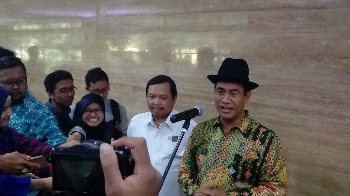 Menteri Pertanian Andi Amran Sulaiman di sela-sela acara pengukuhan DPP MPPI (Masyarakat Perbenihan dan Perbibitan Indonesia) di Auditorium Kementan, Jakarta, Senin (21/8/2017). Foto Richard Andika/ NusantaraNews.co