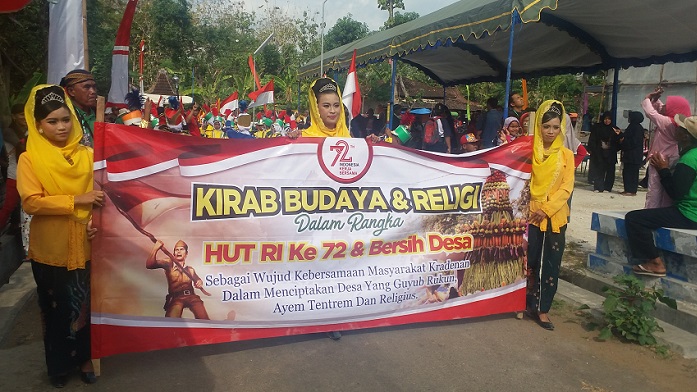 Kirab Budaya dan Religi oleh Warga Kradenan, Senin (28/8/2017). Foto Muh. Nurcholis/ Nusantaranews.co