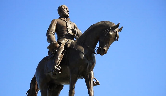 Patung Jenderal Konfederasi Robert E. Lee dari Emancipation Park. (Foto: Shutterstock)