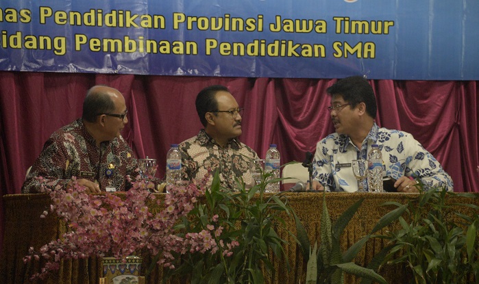 Wagub Jatim Drs Saifullah Yusuf Hadiri Rakor dan Sosialisasi Penyusunan SMAN Se Jatim di Hotel Grandpark Surabaya. Foto Tri Wahyudi/ NusantaraNews.co