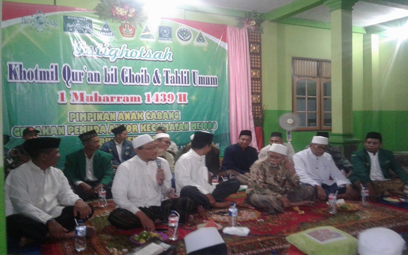 Istighosah, tahlil umum, khataman Al-Qur'an dan maulid di Gedung MWC NU Mejobo dalam rangka menyambut tahun baru 1439 Hijriyyah Kamis (21/9) malam. (Foto: Fakhrudin)