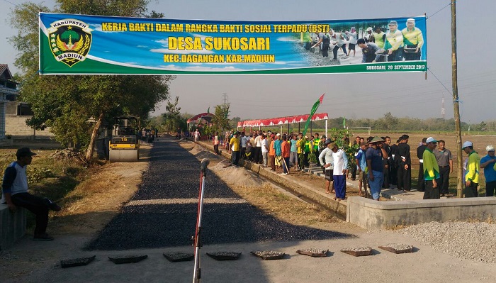 Bakti Sosial Terpadu (BST) yang digulirkan Pemerintah Kabupaten Madiun kali ini dilaksanakan di Desa Sukosari, Rabu, 20 September 2017. Foto Timbul/mc/ NusantaraNews