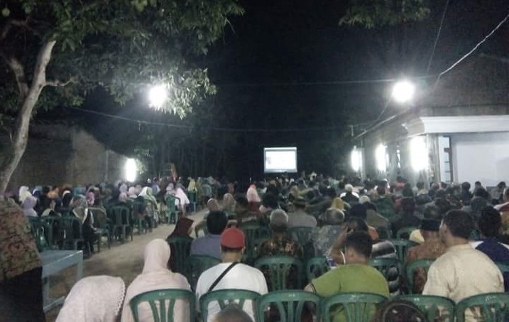 Warga Ponorogo Ramai-Ramai Nobar Film G30S/PKI