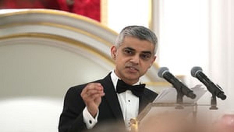 Walikota London Sadiq Khan berang dengan Trump yang melarang negara-negara mayoritas Muslim bepergian ke Amerika Serikat. (Foto: PA/Yui Mok)