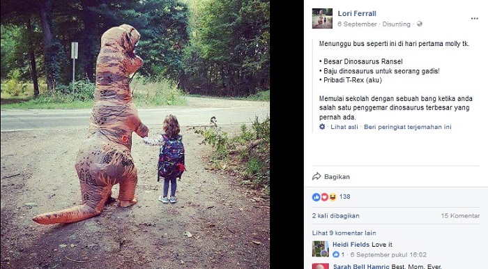 Viral, Seorang Ibu Antarkan Anak Sekolah dengan Kostum Dinosaurus. Foto: Dok. Fox News