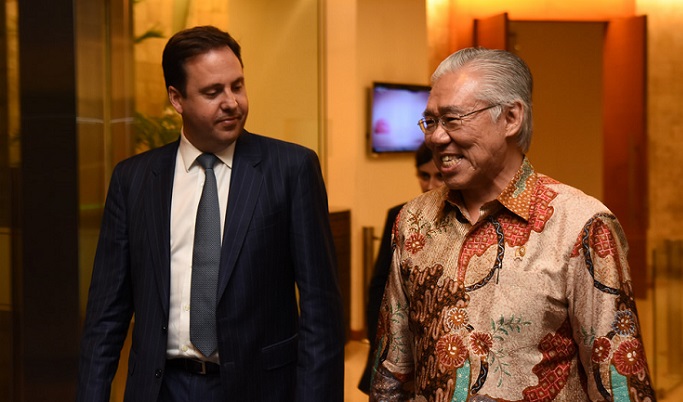 Menteri Perdagangan, Pariwisata, dan Investasi Australia Steven Ciobo dan Menteri Enggar. Foto: Dok . Flickriver