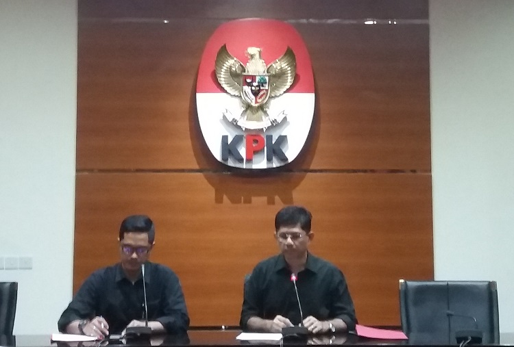 Wakil Ketua KPK, Laode Muhammad Syarif bersama Febri Diansyah di KPK/Foto Restu Fadilah/Nusantaranews