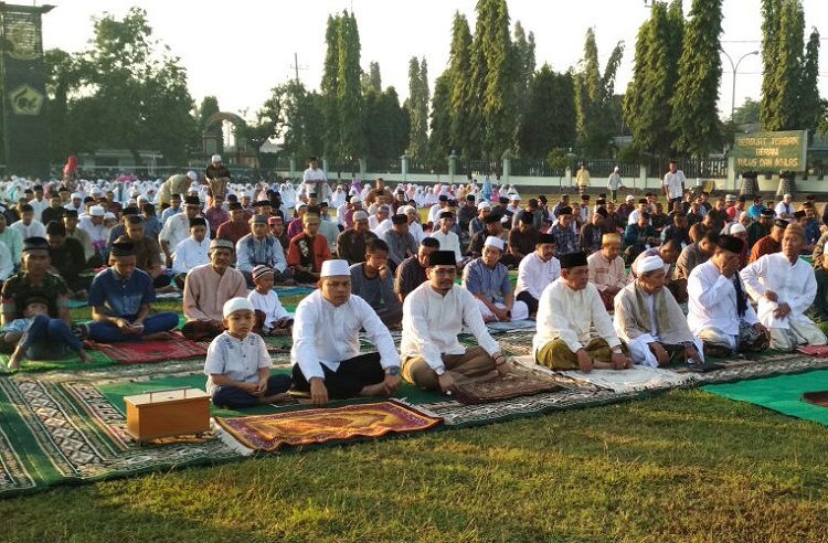 Kodim 0819/Pasuruan bersama Forkopimda Pasuruan melaksanakan Sholat Idul Adha/Foto Dok. Pribadi/Nusantaranews