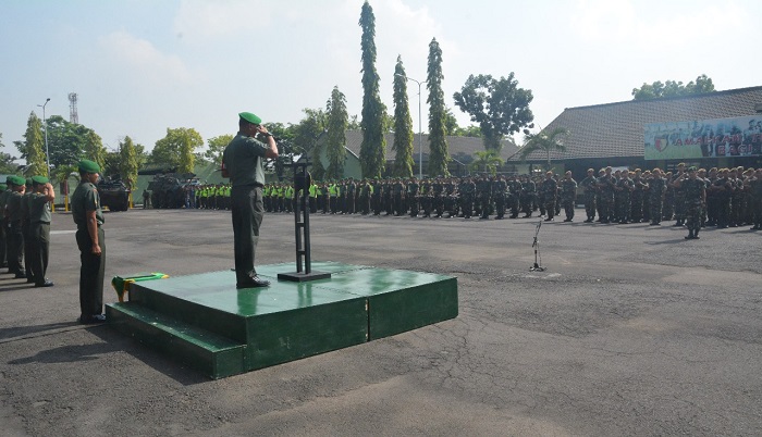 Makodam V/Brawijaya, gelar upacara peringatan Hari Sumpah Pemuda ke-89, Sabtu, 28 Oktober 2017. Foto Agung Prasetyo Budi