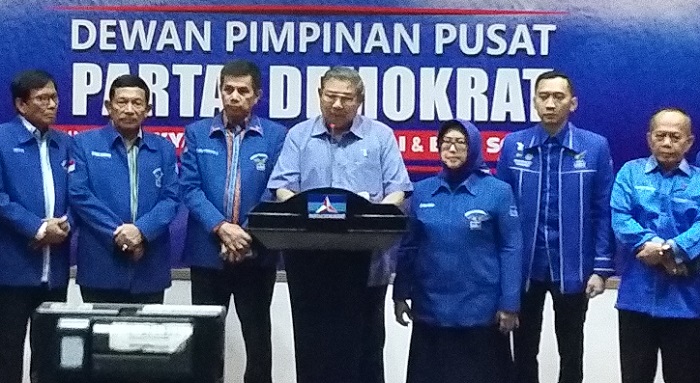 SBY menyampaikan sikap terkait UU Ormas di Kantor DPP Partai Demokrat, Jl. Proklamasi, Jakarta Pusat, Senin (30/10/2017). Foto Ucok Al Ayubbi/ NusantaraNews