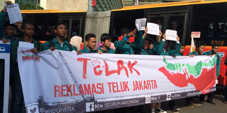 BEM SI Tolak Reklamasi (Foto via kompas)