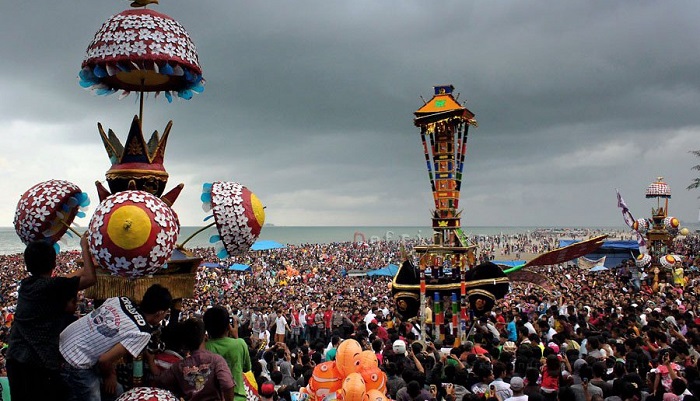 Festival Tradisi Riligius Hoyak Tabuik (2016). Foto: Dok. Balega