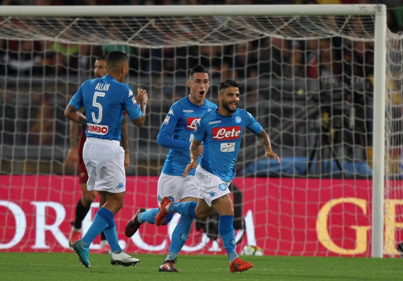 Lorenzo Insigne selebrasi usai membobol gawang Roma dalam lanjutan Serie A Italia, Minggu 915/10) dinihari WIB. (Foto: Squawka)