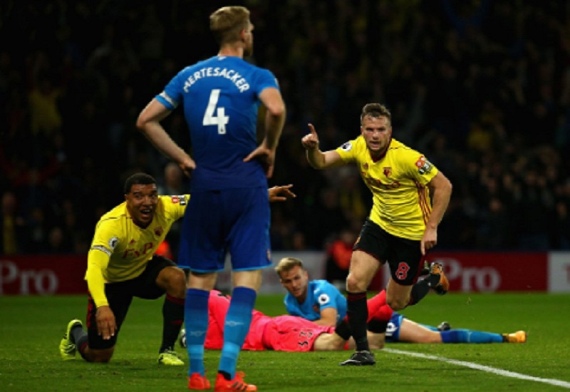 Tom Cleverley sukses membawa Watford menundukkan Arsenal. (Foto: Squawka)