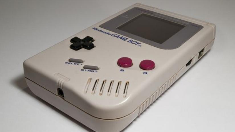 Game boy dikabarkan akan kembali diproduksi. (Foto: Katie Wong)