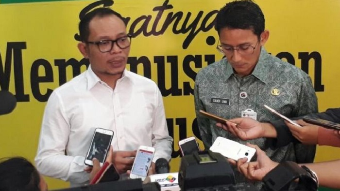 enteri Ketenagakerjaan (Menaker) M. Hanif Dhakiri dan Wakil Gubernur (Wagub) DKI Jakarta Sandiaga Uno bahas upah dan ketenagakerjaan. Foto: Dok. Humas Kemnaker