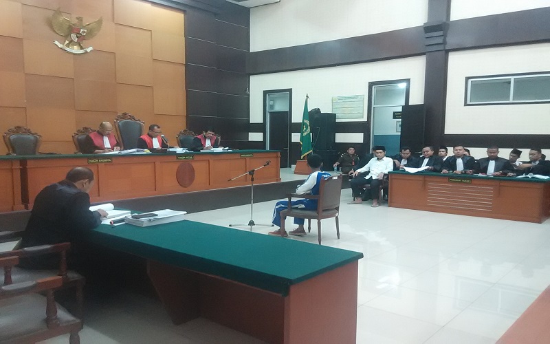 Sidang bentrok geng motor versus warga Jatiwaringin, Bekasi, Jawa Barat, Selasa (3/10) sore, dilangsungkan secara tertutup. (Foto: Istimewa)