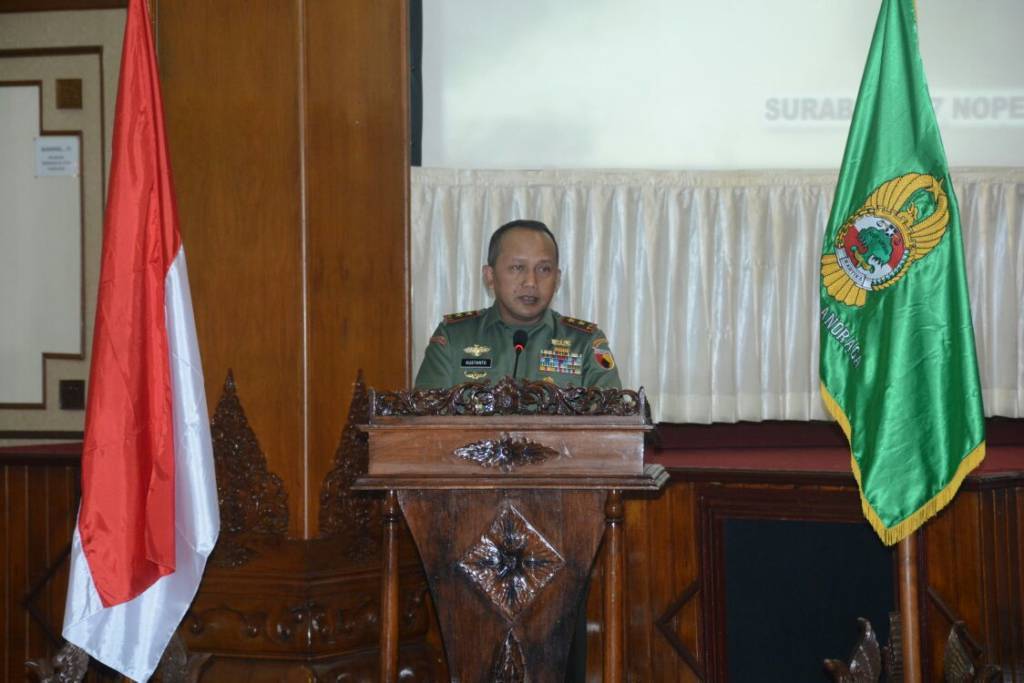 Pangdam V Brawijaya Tetapkan Pengurus Baru Puskop Kartika Bhirawa Anoraga pada Selasa, 7 November 2017. (Foto: Dok.Penrem)