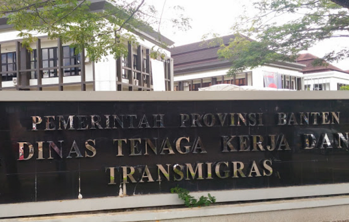 Kantor Disnakertrans Banten (Foto Istimewa/Nusantaranews.co)