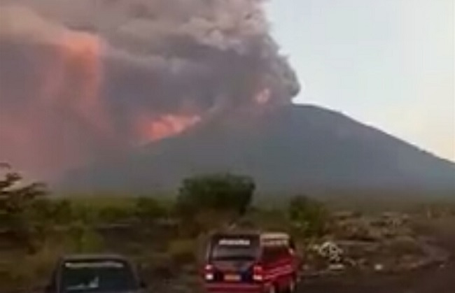 Aktivitas Gunung Agung. Foto: Dok NusantaraNews