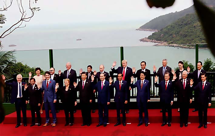 Para Pemimpin APEC Berfoto Bersama di Da Nang, Vietnam