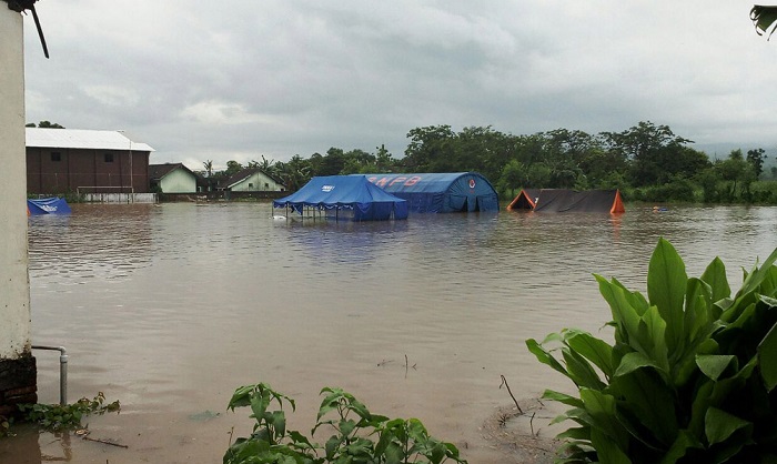 Kurangi Areal Terdampak Banjir Lewat Sinergitas. Foto: Penrem 082/CPYJ