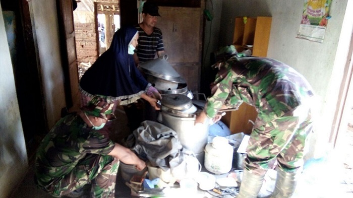 Tumah Sukardi Korban Banjir Pacitan. Foto TImbul/ NusantaraNews