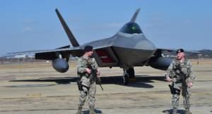 Angkatan Udara AS kirim 6 unit pesawat tempur F-22 Raptor ke Korea Selatan. Foto: US Air Force/Sgt. Ben Bloker