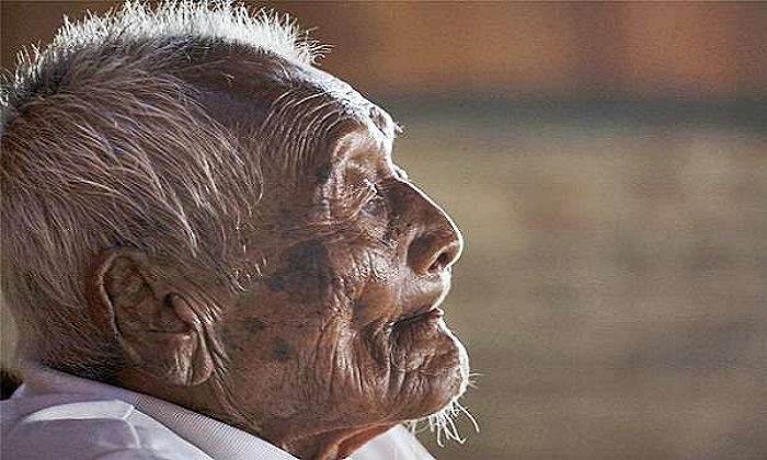 Sodimejo atau Mbah Gotho, seorang warga Sragen Jawa Tengah dinobatkan sebagai manusia tertua di dunia. Umurnya mencapai 146 tahun. Foto: EPA