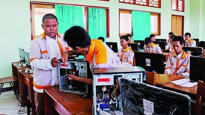 Dana Abadi Pendidikan Diminta Menyentuh Pekerja Lulusan SD-SMP (ilustrasi). Foto: Dok. Tribun Bali