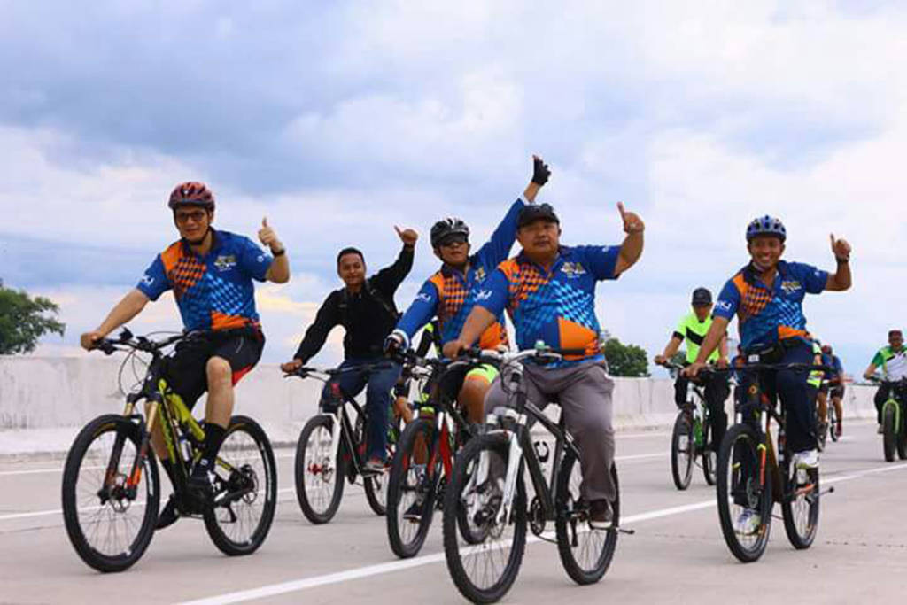 Kegiatan Festival Jalan Tol (FJT) Sundown Loop telah digelar pada Sabtu lalu dalam rangka memperkenalkan Jalan Tol Ngawi-Kertosono. Foto: Istimewa/Penrem