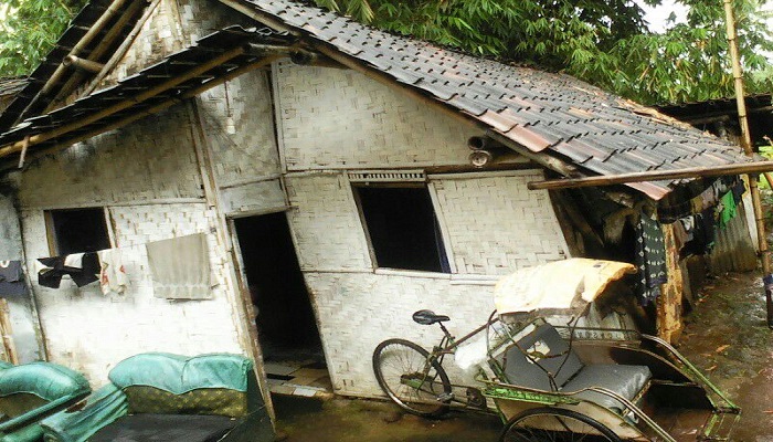 Kondisi prihatin rumah seroang warga di Kelurahan Gebang, Kecamatan Patrang, Kabupaten Jember, Jawa Timur.