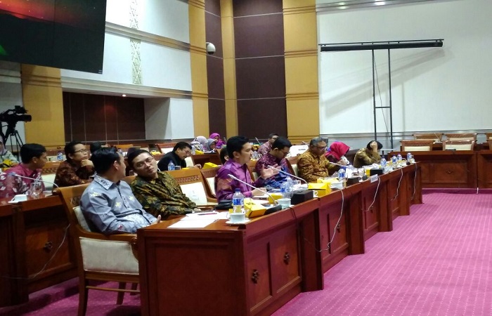 Rapat Dengar Pendapat (RDP) Komisi Penyiaran Indonesia (KPI) Pusat bersama Komisi I DPR RI. Rapat yang digelar di Ruang Rapat Komisi I itu berlangsung pada hari Selasa (30/1).