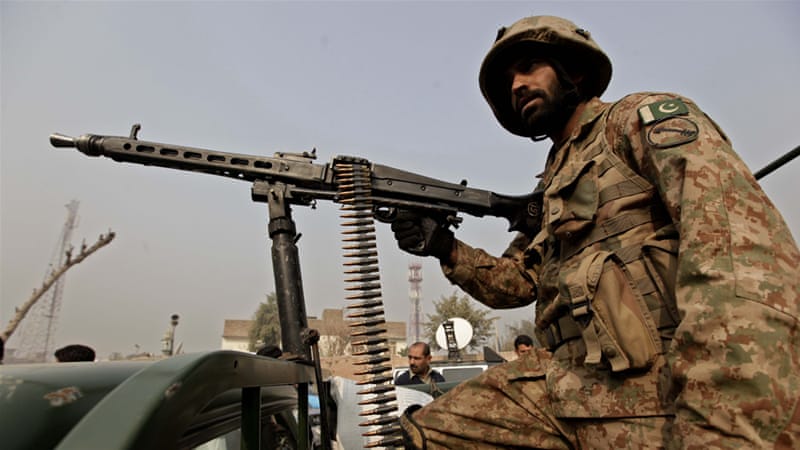 Tentara militer Pakistan (Military of Pakistan) terus memerangi kelompok militan Lashkar-e-Islam di daerah suku Khyber. Foto: EPA