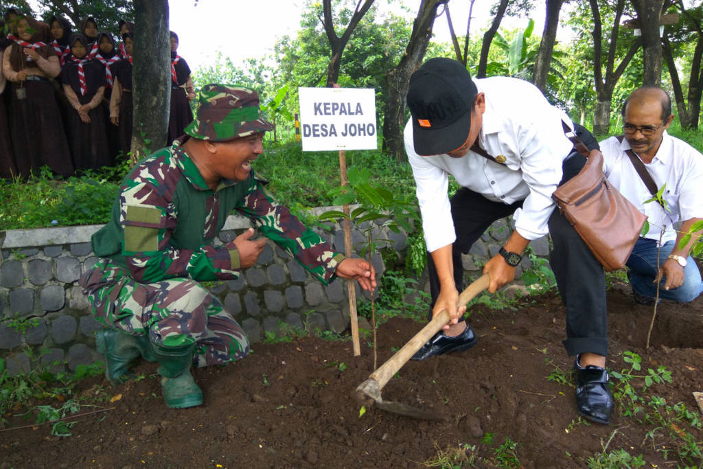 Nganjuk Hijaukan Jalan Protokol. Foto: Istimewa